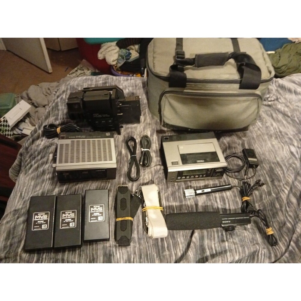Kodak MVS Modular Video System Camcorder With 8mm Module, Bag, And Accessories